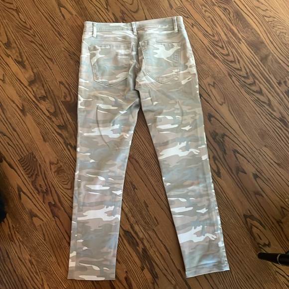 Loft Camo Jeans - Picture 2 of 5